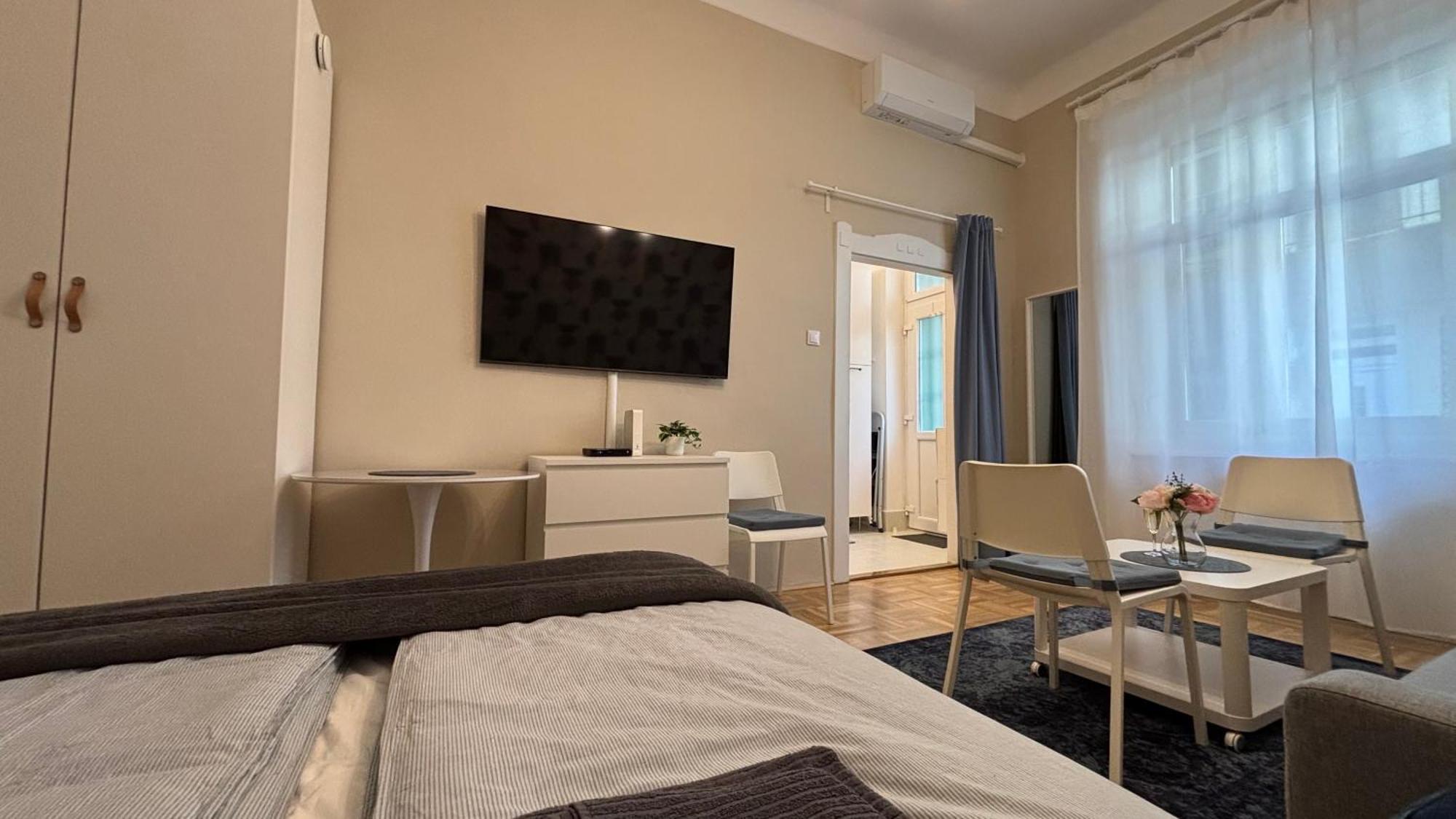 Csengery Apartment